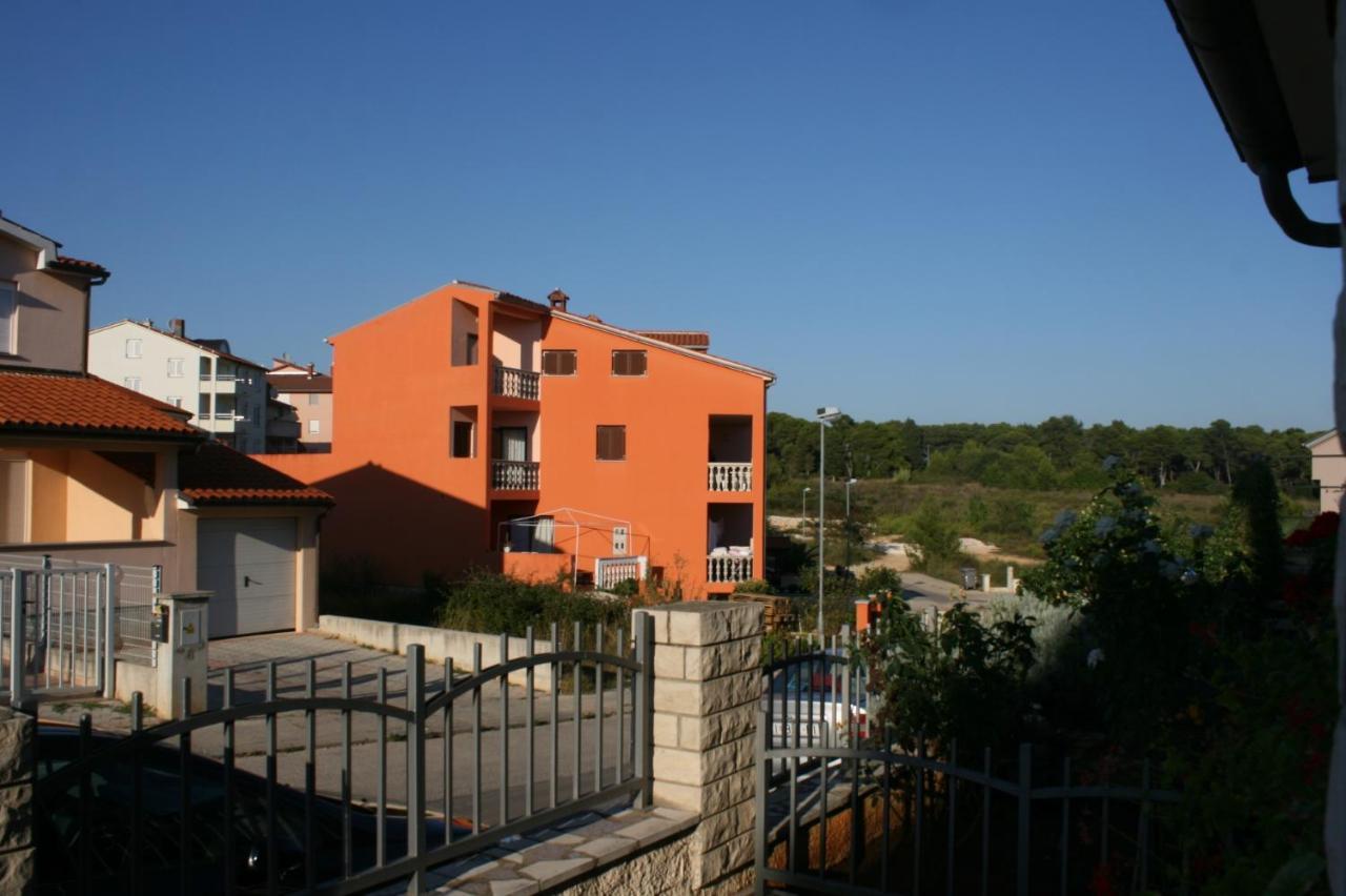 Apartments With Wifi Pula - 6987 Екстер'єр фото
